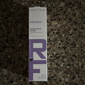 Rodan + Fields Unblemish SPF 30 Gel - Purple and White